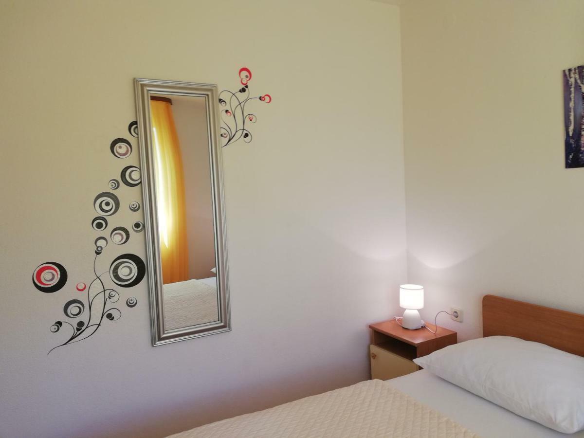 Apartmani Marija Primosten Exterior photo